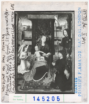 preview Hans Memling (Werkstatt): Madonna mit Kind, Hl. Georg und Stifter. London, National Gallery 